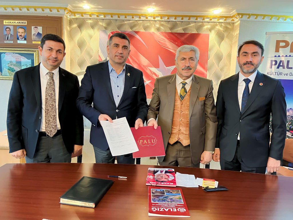 Palu Kültür Yardımlaşma Derneği Olağan Genel Kurulu’nda yeniden Başkanlığa seçilen Sn. Fadıl Ülgen ve Yönetim Kurulu’na hayırlı olsun ziyaretinde bulunduk.