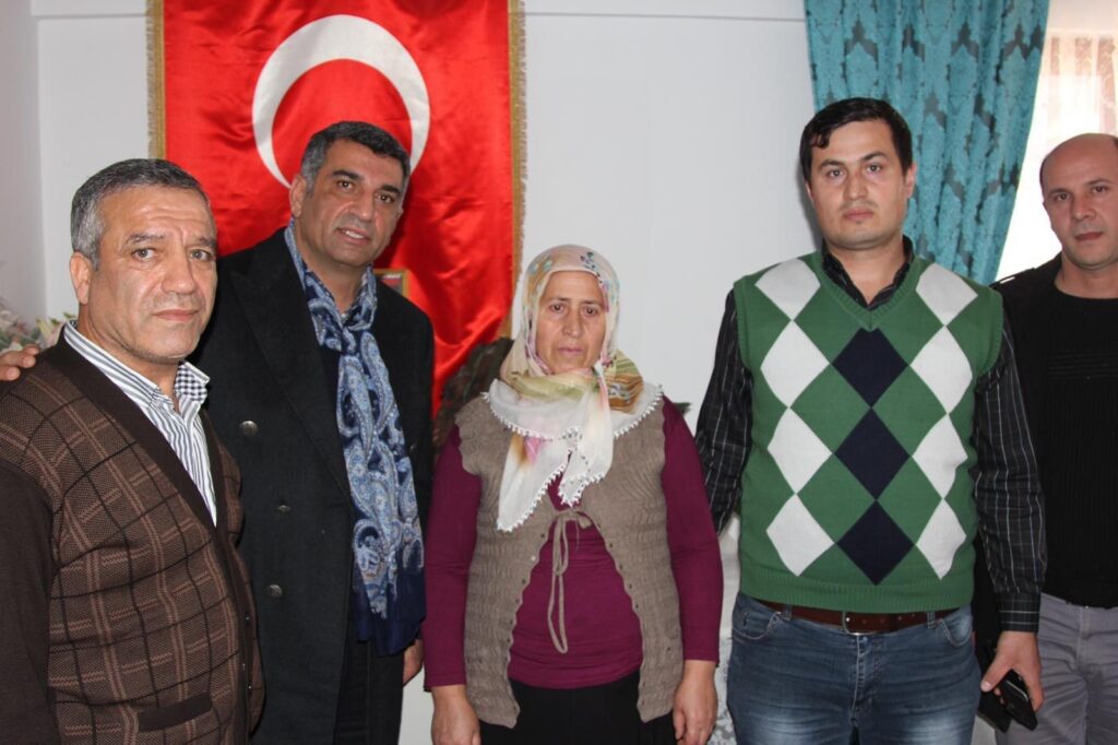 Milletvekili Erol’dan Necmettin Öğretmenin Ailesine Vefa