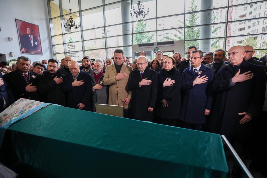 Ankara Milletvekilimiz Semra Dinçer’in Kıymetli Annesi Saime Dinçer Hanımefendi’yi  Son Yolculuğuna Uğurladık.