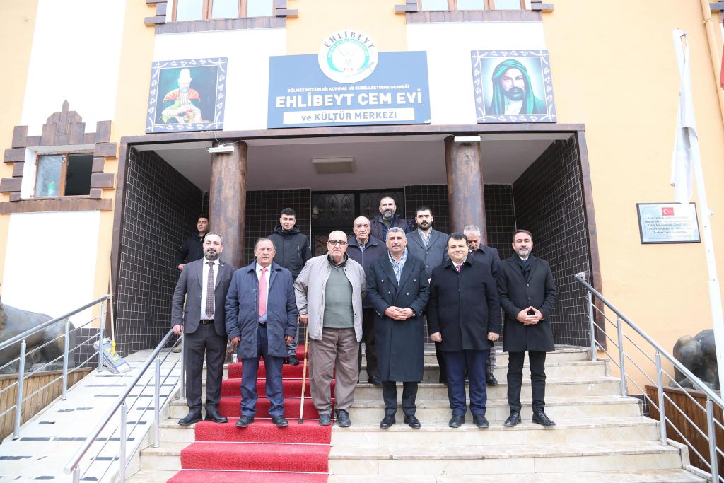 Heyetimizle birlikte Fevzi Çakmak Mahallesi’nde Bulunan Ehlibeyt Cem Evi’ni Ziyaret Ettik.
