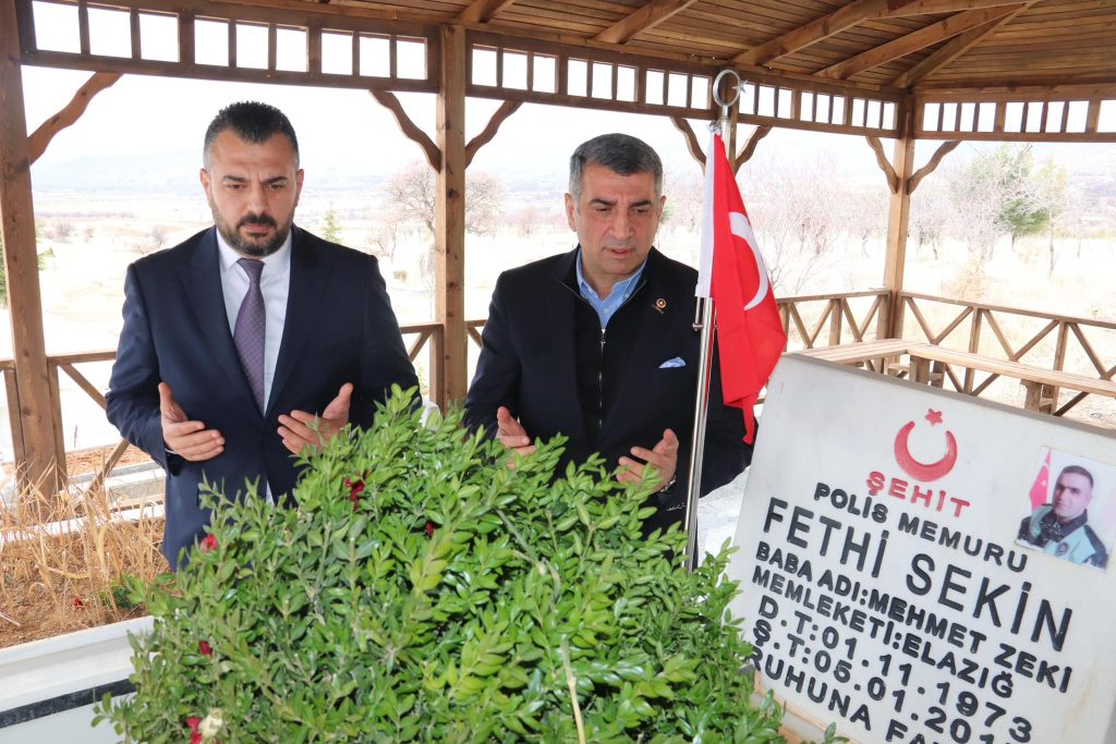 Şehit Olan Kahraman Polis Memuru Hemşehrimiz Fethi Sekin’in Kabrini Ziyaret Ettik.