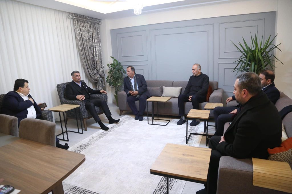 Deprem Sonucu Hayatını Kaybeden Elazığ Gençlik Kolları Başkanımız Sinan Akkoç’un Kayınvalidesi Kudret Akın Ve Kayınbiraderi Özcan Tolga Akın’ı Rahmetle Andık