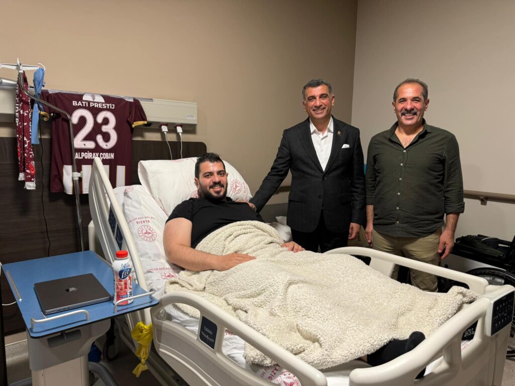 Sayın Prof. Dr. Bilal Çoban’ın Oğlu Alpgiray Çoban’ı Tedavi Gördüğü Hastanede Ziyaret Ettik.