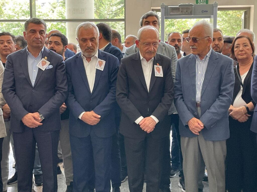 Önceki Dönem Ankara Milletvekilimiz Sn. Nihat Yeşil’in Vefat Eden Kardeşi Kenan Yeşil’in Cenaze Törenine Katıldık.