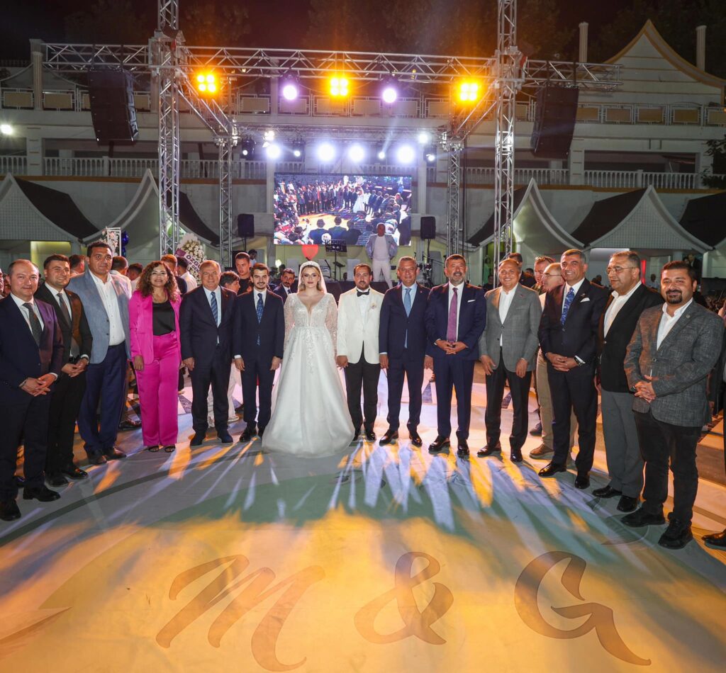 Genel Başkanımız Sayın Özgür Özel İle Birlikte, Malatya Milletvekilimiz Veli Ağbaba’nın Danışmanı Gaffar Çiçek ve Melisa Yavaşoğlu Çiftinin Düğün Törenine Katılım Sağladık.