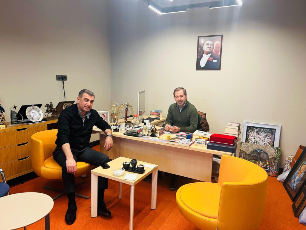 Bugün Halk TV Ankara Binasında, Gözaltına Alınıp Serbest Bırakılan Gazeteci Dostum Serhan Asker’i Ziyaret Ettim.