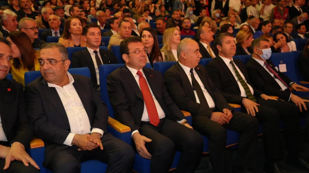 İstanbul Büyükşehir Belediye Başkanımız Ve Cumhurbaşkanı Aday Adayımız Sayın Ekrem İmamoğlu İle Birlikte, Kadim Medeniyetlerin Beşiği Diyarbakır’dayız.