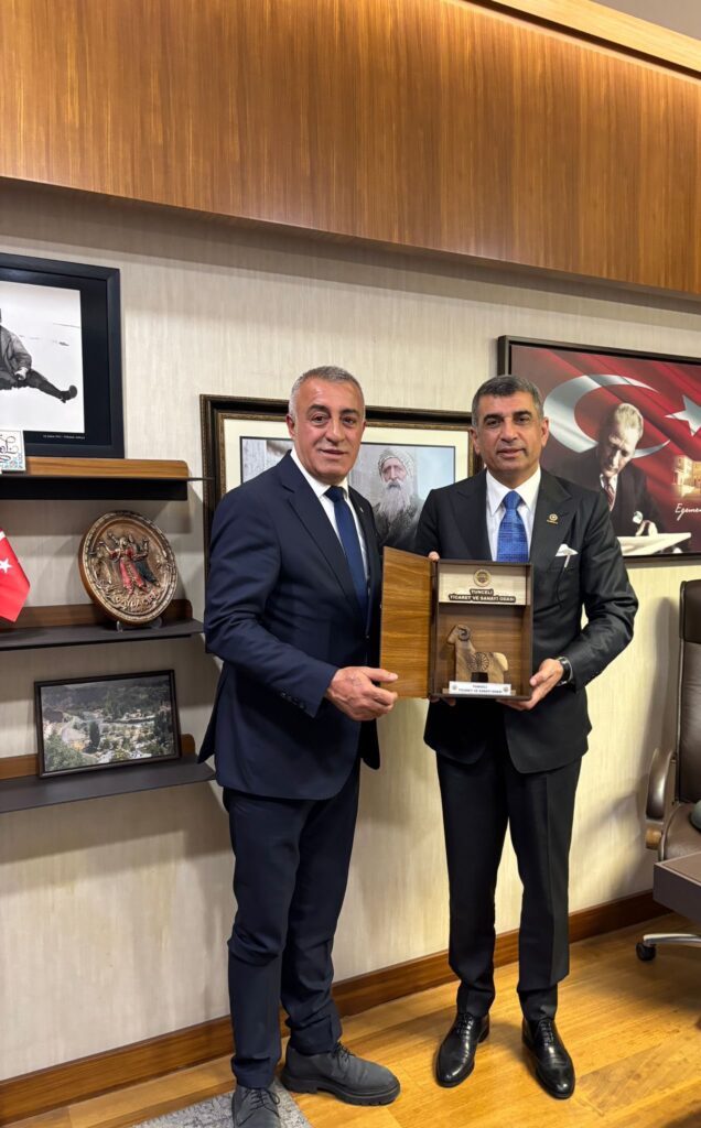 Tunceli Ticaret ve Sanayi Odası Başkanı Hasan Hüseyin Coşkun ve Yönetim Kurulu Üyelerine Nazik Ziyaretlerinden Olayı Teşekkür Ederim.