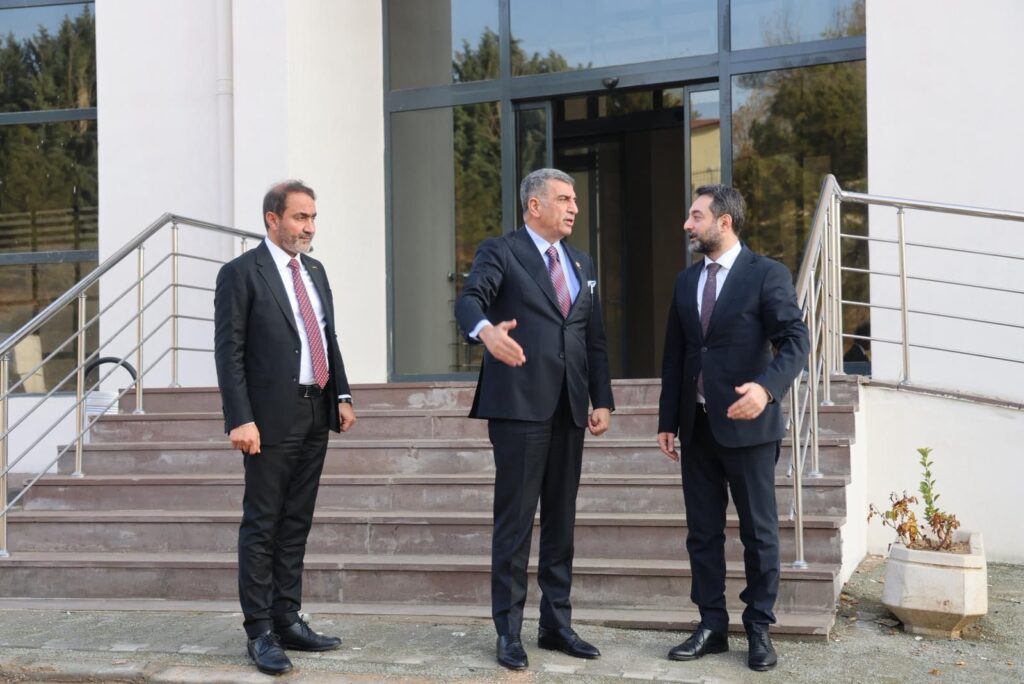 Türkiye Barolar Birliği tarafından yapımı sona yaklaşan Elazığ Barosu Hizmet Binası’ndaki Çalışmaları Yerinde İnceledik.