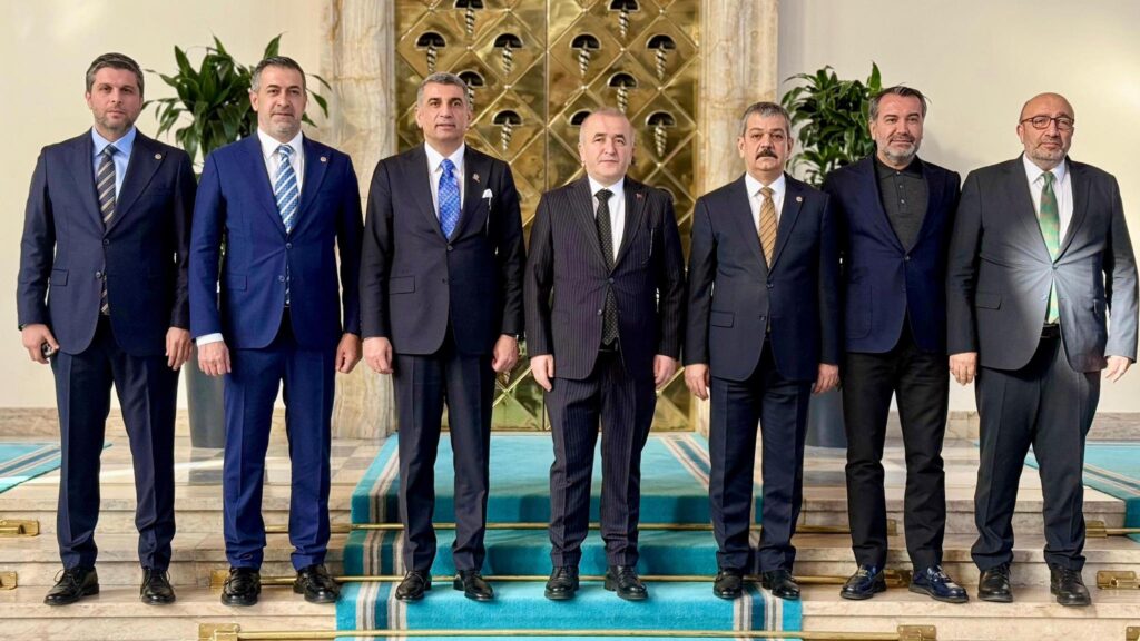 Elazığ Valimiz Sn. Numan Hatipoğlu, Elazığ Milletvekillerimiz Sn. Erol Keleş, Sn. Ejder Açıkkapı, Sn. Mahmut Rıdvan Nazırlı, Sn. Semih Işıkver ve Elazığ Belediye Başkanımız Sn. Şahin Şerifoğulları ile birlikte Türkiye Büyük Millet Meclisi’nde Bir Araya Geldik.