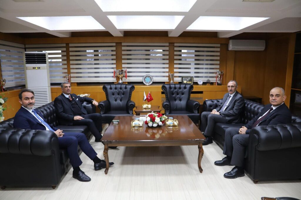 Fırat Üniversitesi Rektörü Prof. Dr. Fahrettin Göktaş hocamızı ziyaret ettik.