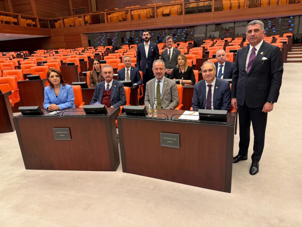 Türkiye Büyük Millet Meclisi’nde Emekli Nöbetimizin 14. Günündeyiz.