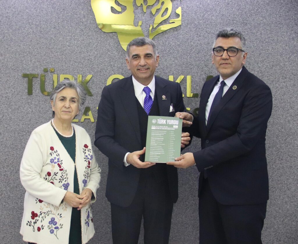 Türk Ocakları Elazığ Şube Başkanı Prof. Dr. Yavuz Haykır ve Kıymetli Yönetim Kurulu Üyeleriyle Bir Araya Geldim.