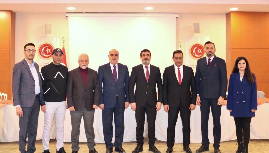 Elazığ Gazeteciler ve Medya Cemiyeti’nin Genel Kurulunda Yönetim Kurulu Başkanlığına Seçilen Zülfü Bal’ı ve Değerli Yönetim Kurulu Üyelerini Gönülden Tebrik Ediyorum.